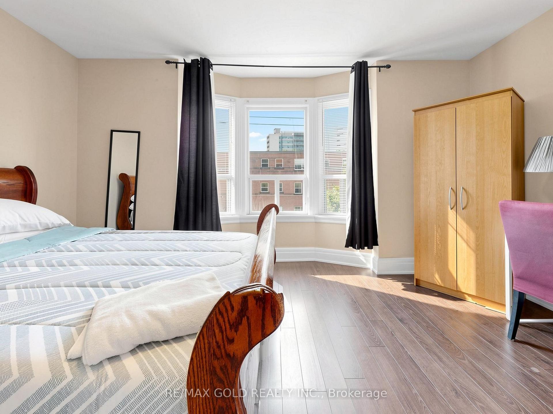 Photo 26 of 746 King Street W, Hamilton, Westdale — HOMEH