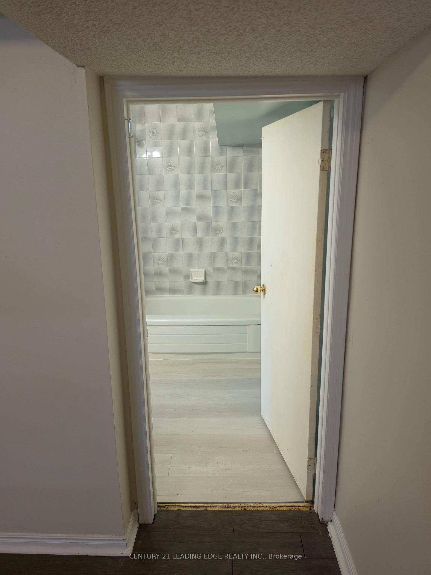 Photo 15 of Unit Lower, 142 Oakcrest Drive, Georgina, Keswick North — HOMEH