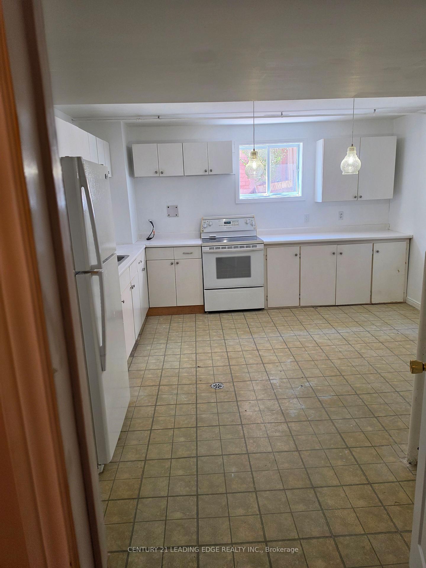 Photo 19 of Unit Lower, 142 Oakcrest Drive, Georgina, Keswick North — HOMEH