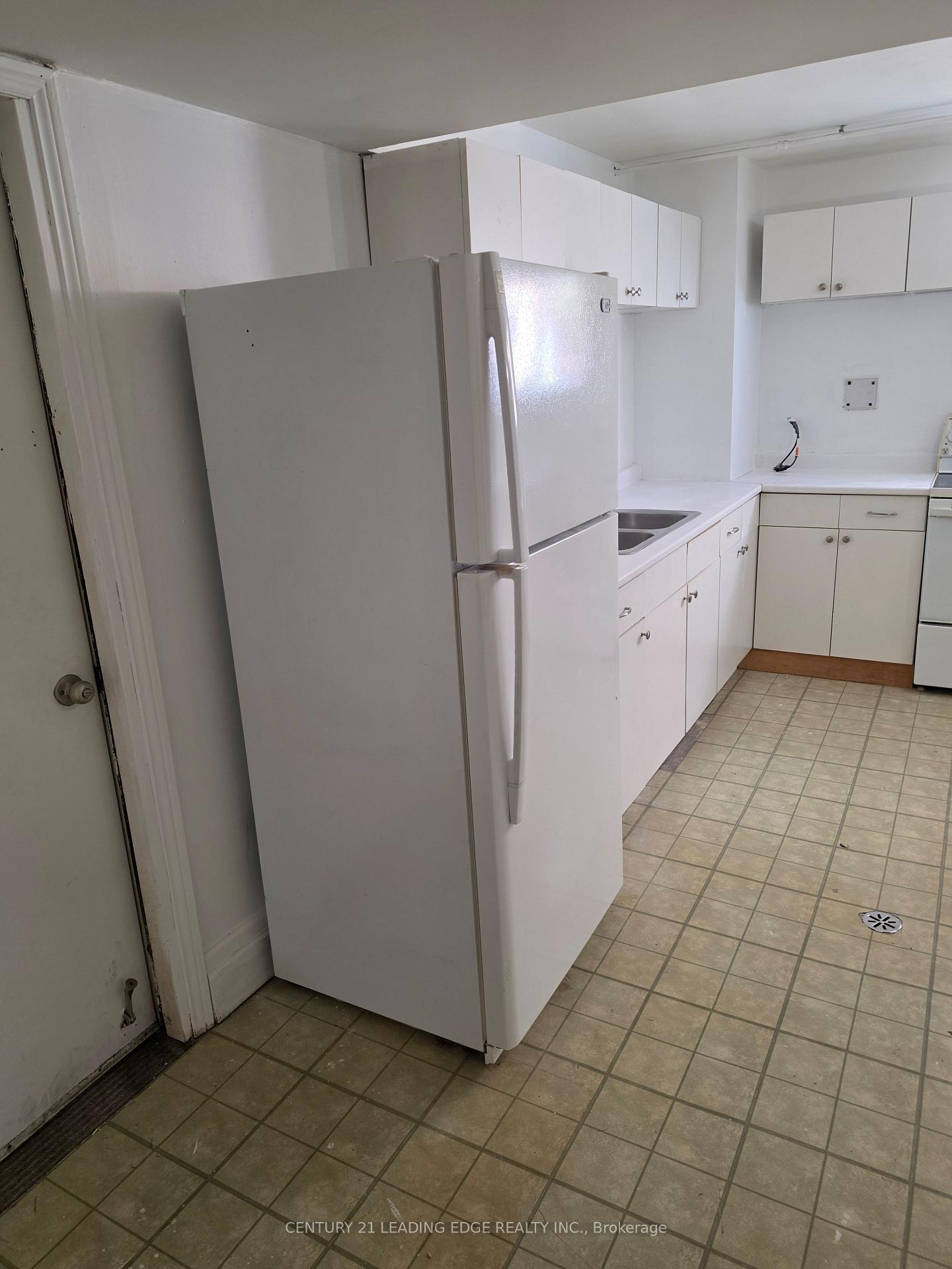 Photo 20 of Unit Lower, 142 Oakcrest Drive, Georgina, Keswick North — HOMEH