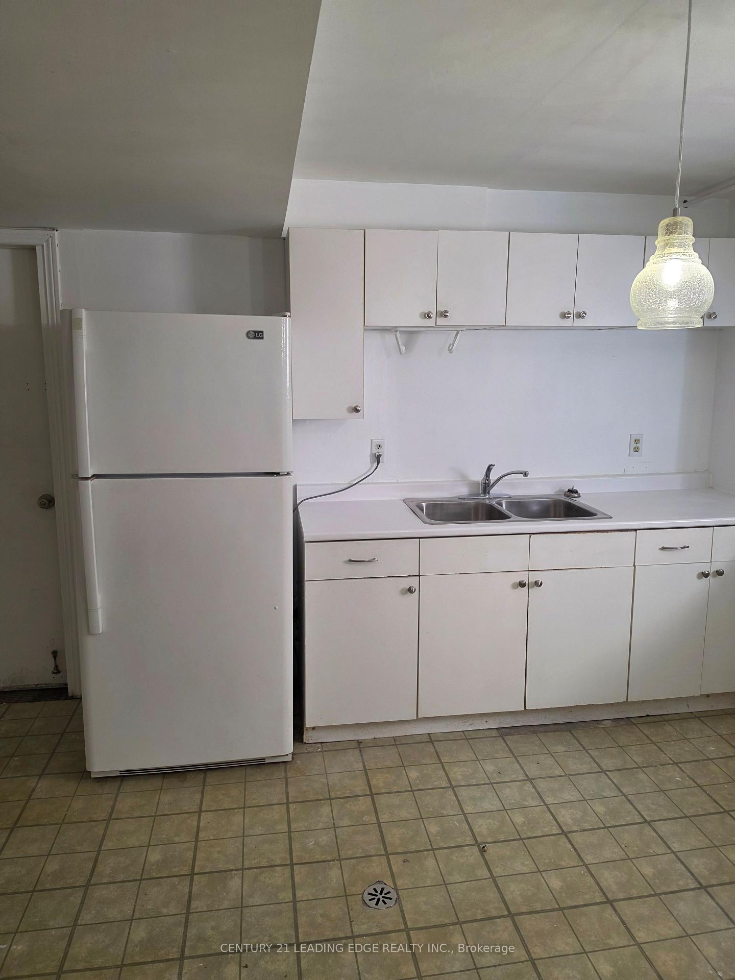 Photo 23 of Unit Lower, 142 Oakcrest Drive, Georgina, Keswick North — HOMEH