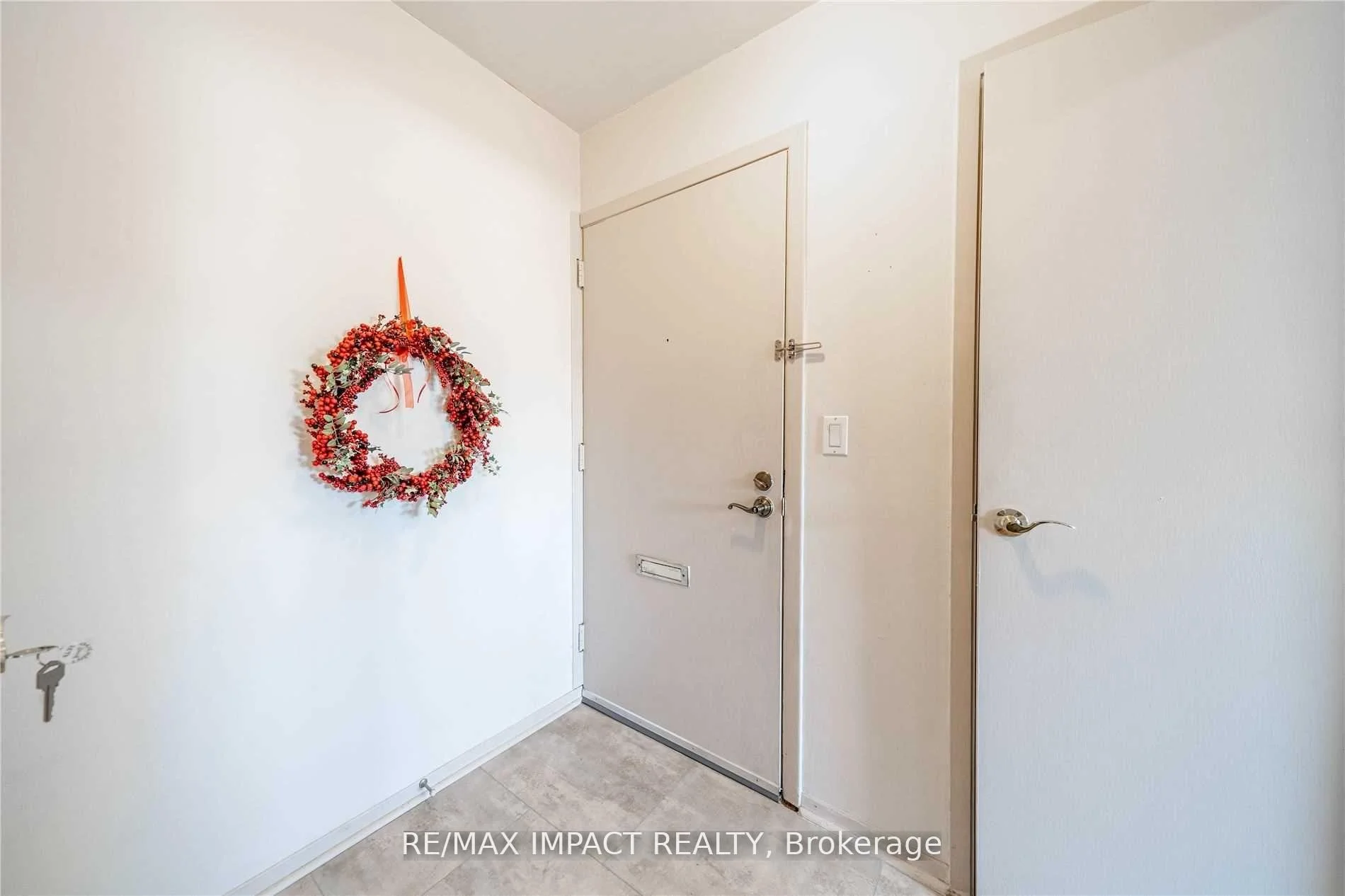 Photo 17 of Unit 28, 33 Taunton Road, Oshawa, Centennial — HOMEH