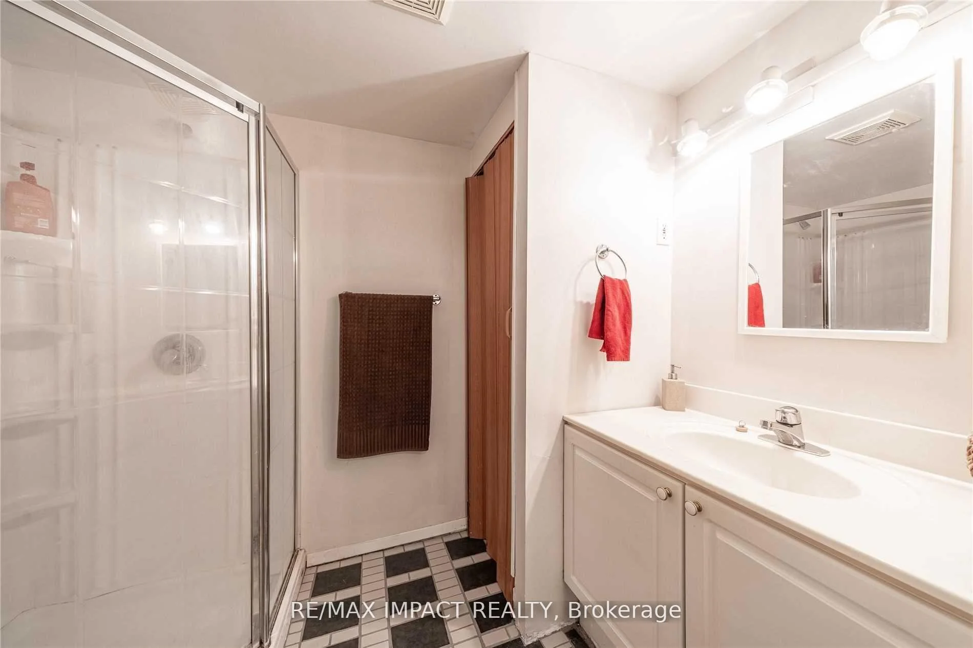 Photo 25 of Unit 28, 33 Taunton Road, Oshawa, Centennial — HOMEH