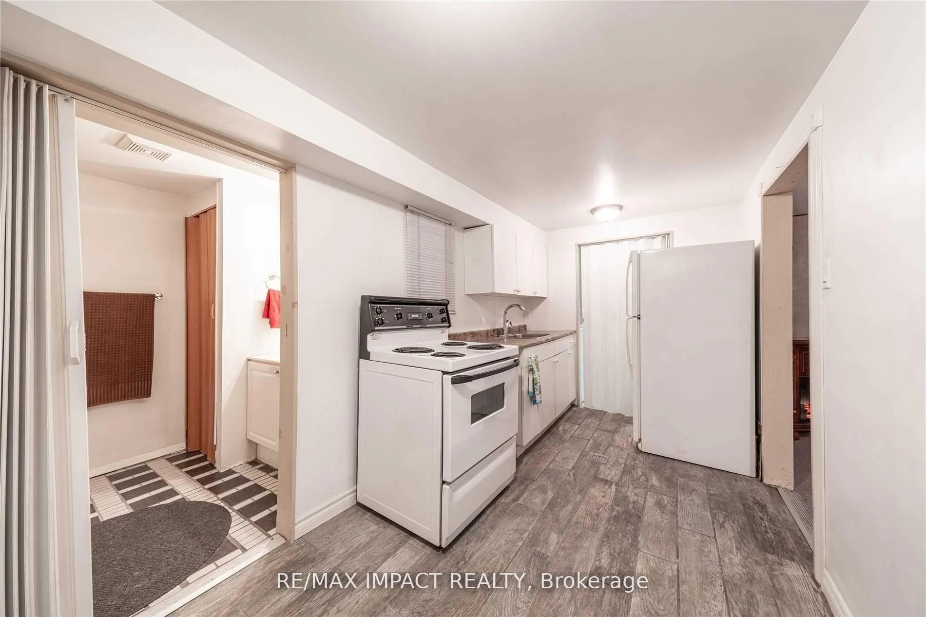 Photo 36 of Unit 28, 33 Taunton Road, Oshawa, Centennial — HOMEH