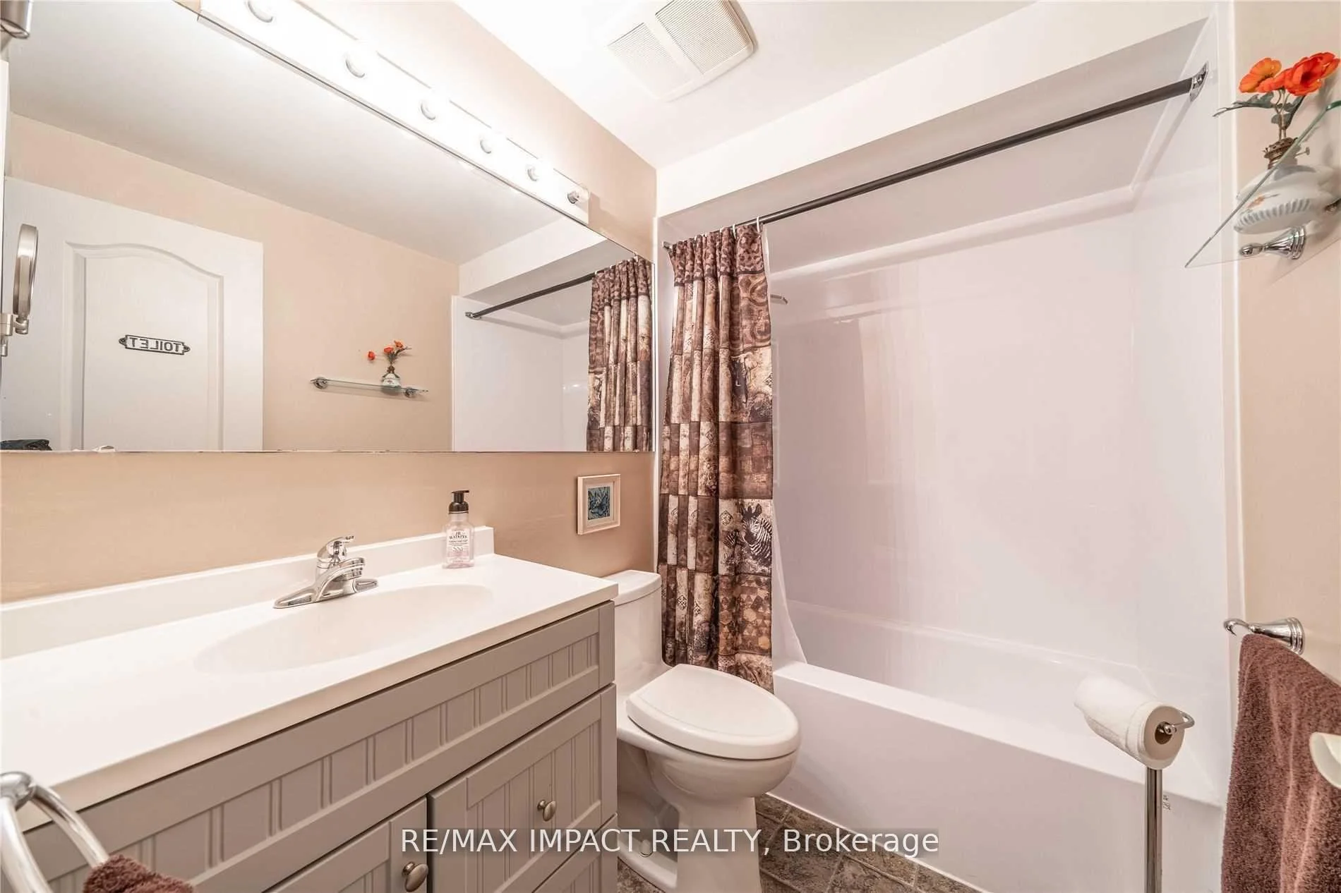 Photo 52 of Unit 28, 33 Taunton Road, Oshawa, Centennial — HOMEH