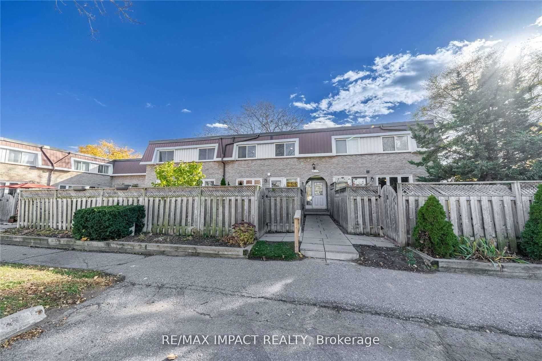 Photo 82 of Unit 28, 33 Taunton Road, Oshawa, Centennial — HOMEH