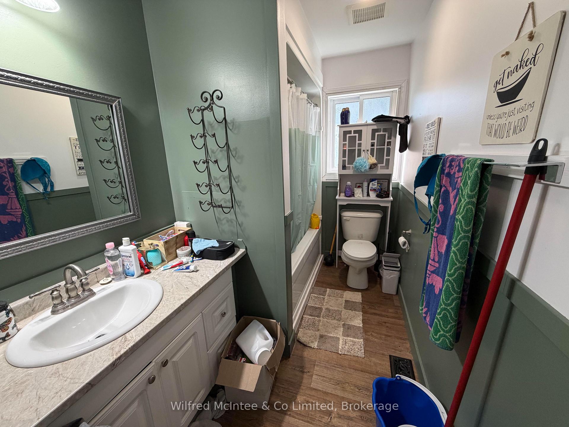 Photo 4 of 2 Parkview Court, Brockton — HOMEH