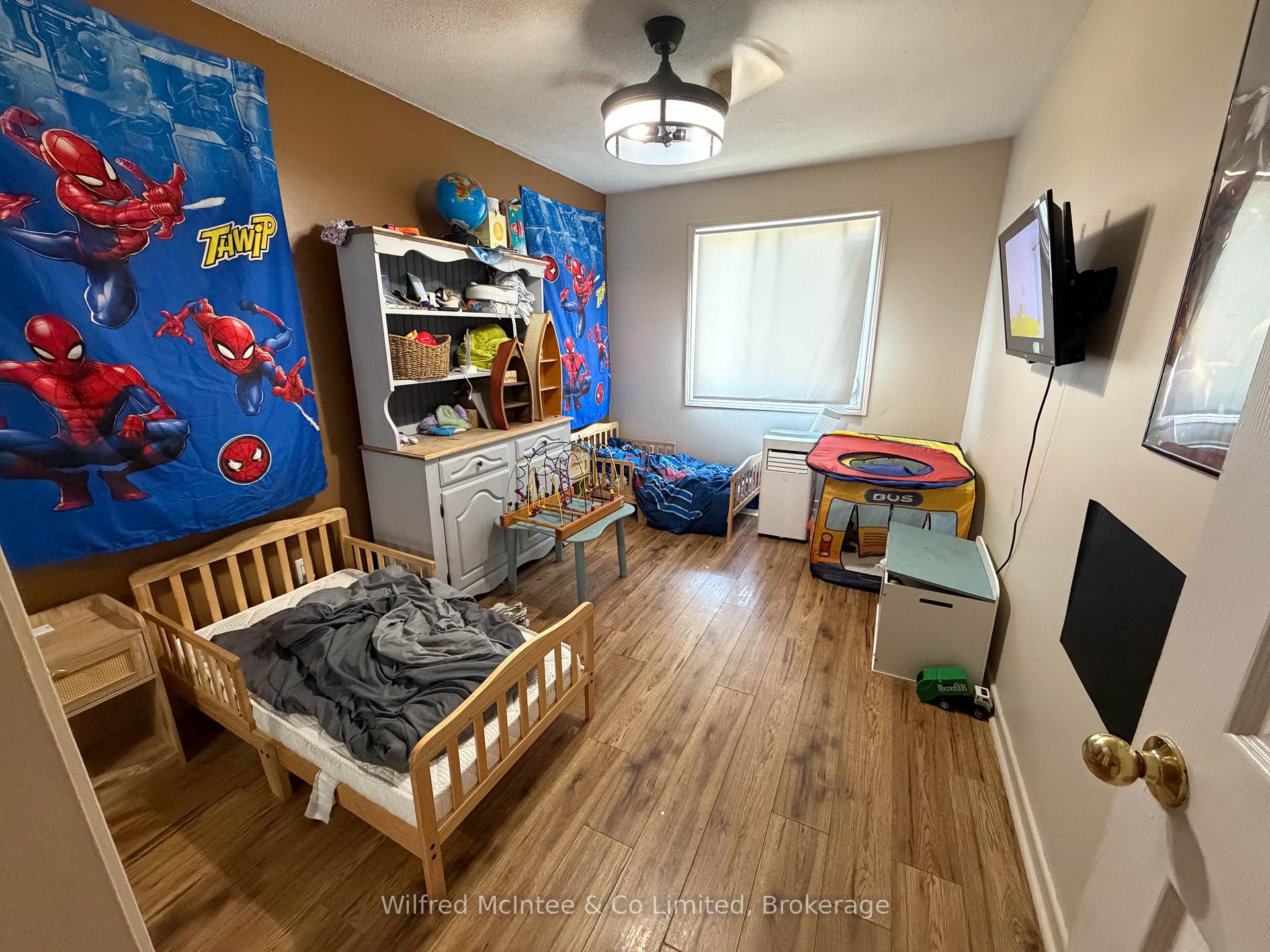 Photo 6 of 2 Parkview Court, Brockton — HOMEH