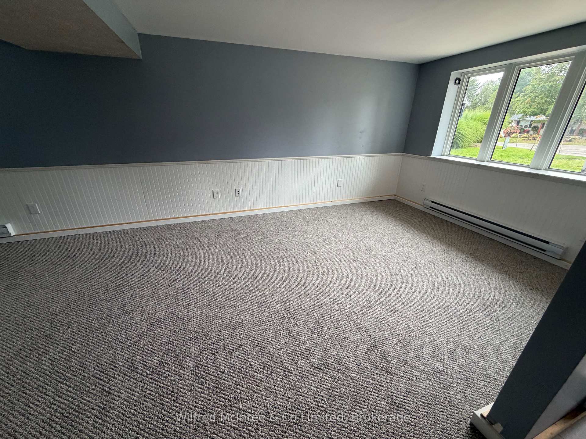 Photo 10 of 2 Parkview Court, Brockton — HOMEH