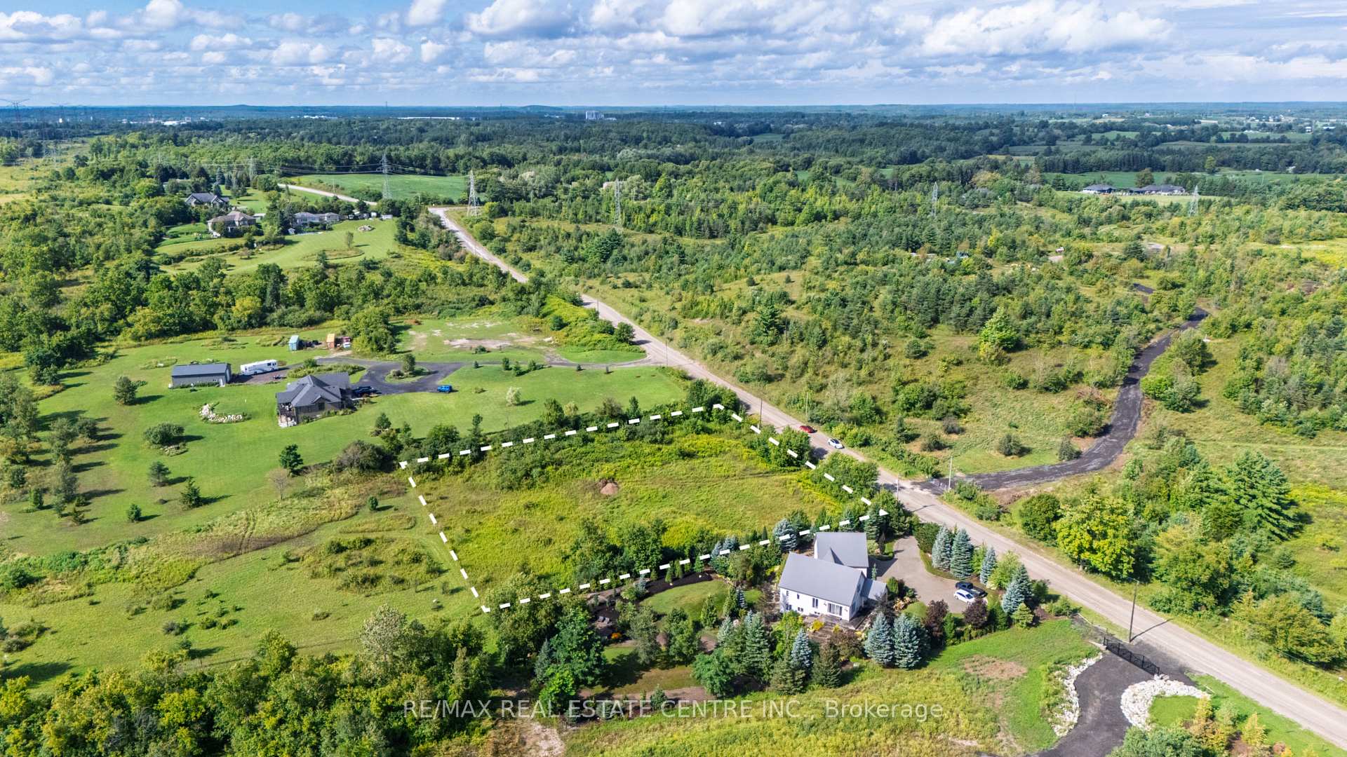 Photo 9 of 4032 Concession 7 Road, Puslinch, Crieff/Aikensville/Killean — HOMEH