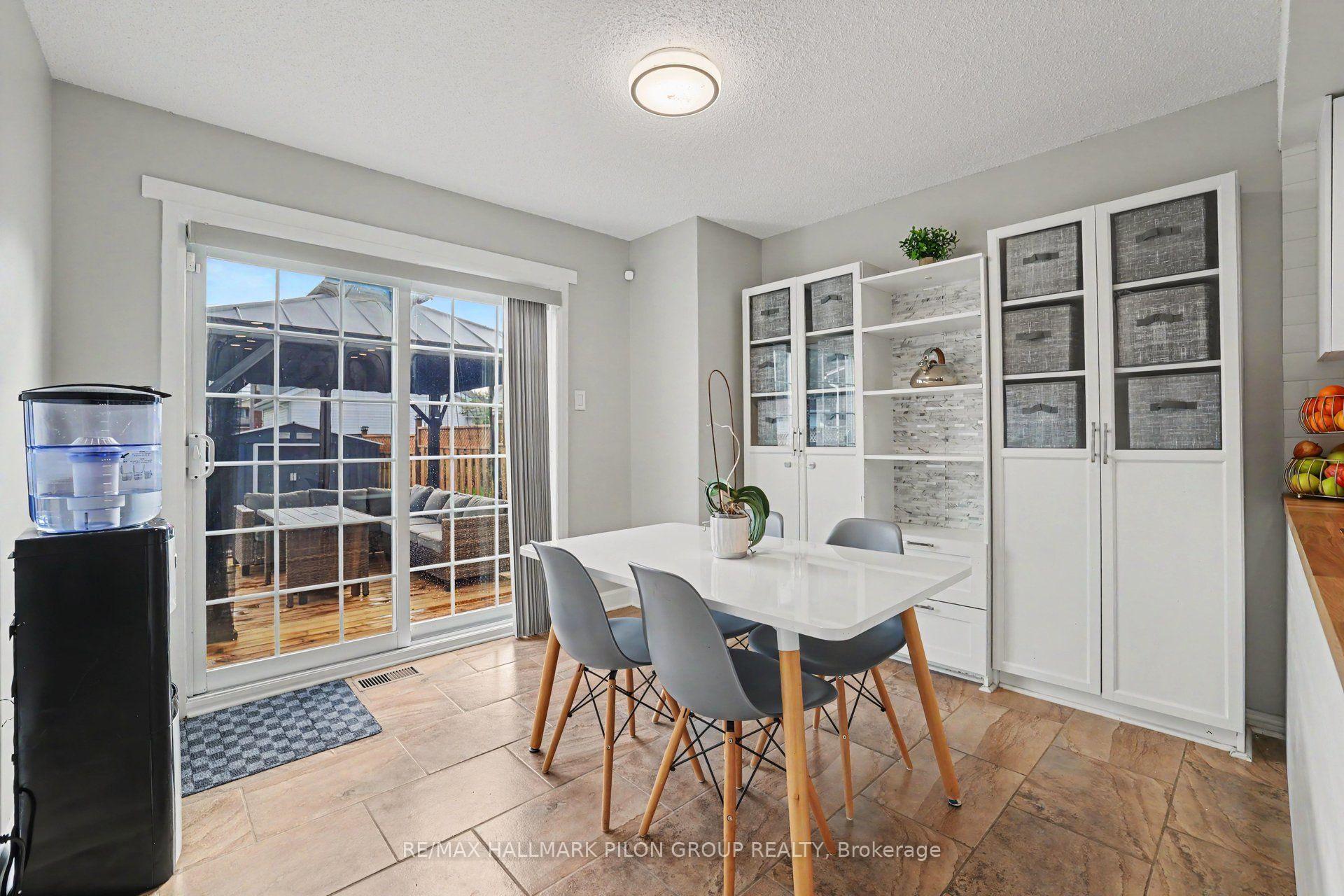 Photo 8 of 1689 Champneuf Drive, Ottawa, Chateauneuf — HOMEH