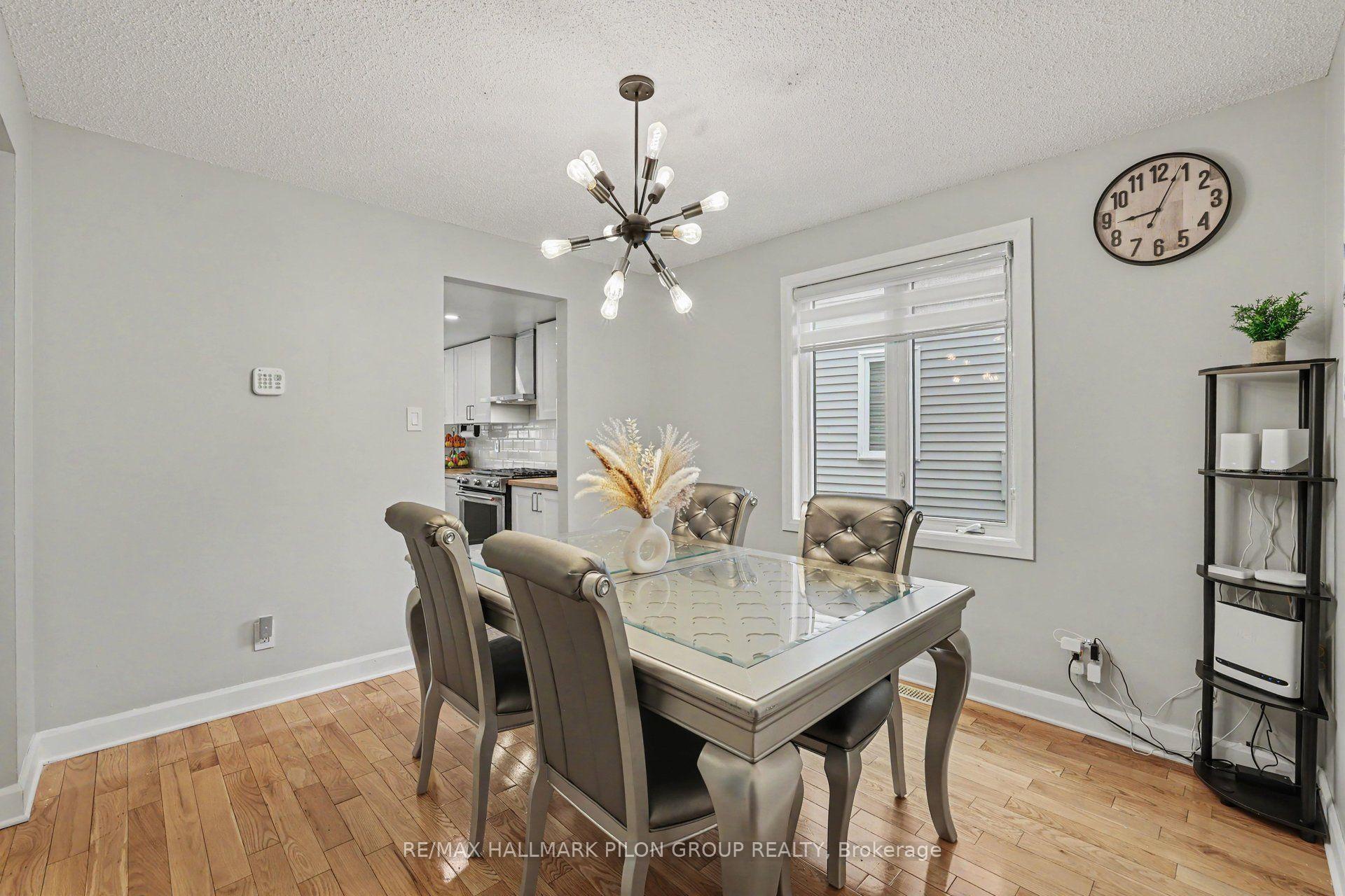 Photo 13 of 1689 Champneuf Drive, Ottawa, Chateauneuf — HOMEH
