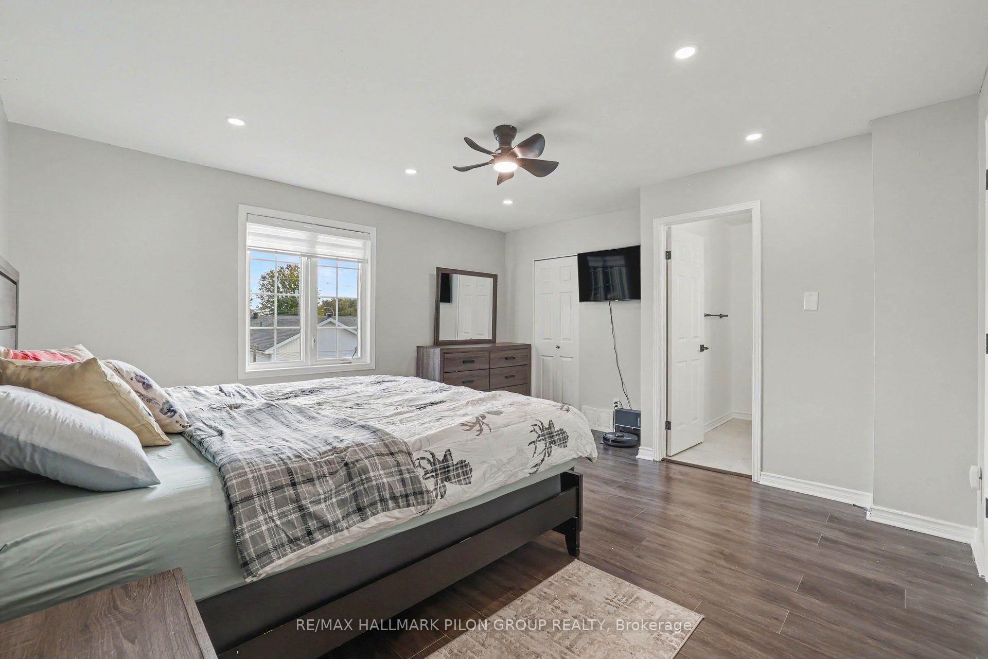Photo 18 of 1689 Champneuf Drive, Ottawa, Chateauneuf — HOMEH