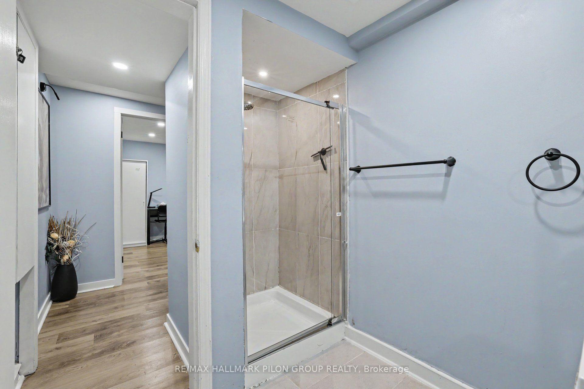 Photo 33 of 1689 Champneuf Drive, Ottawa, Chateauneuf — HOMEH