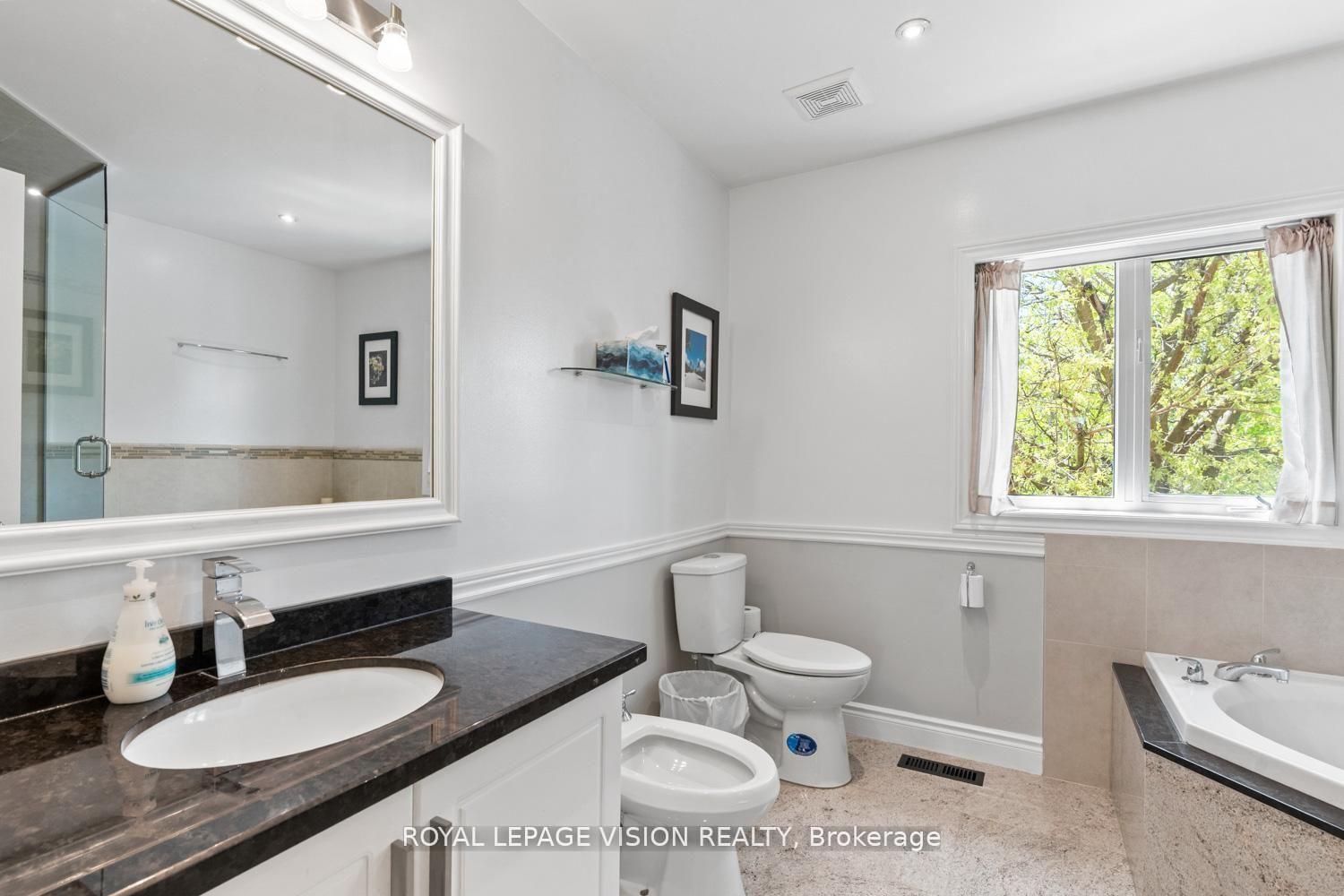Photo 20 of 91 Princeton Gate, Vaughan, Maple — HOMEH