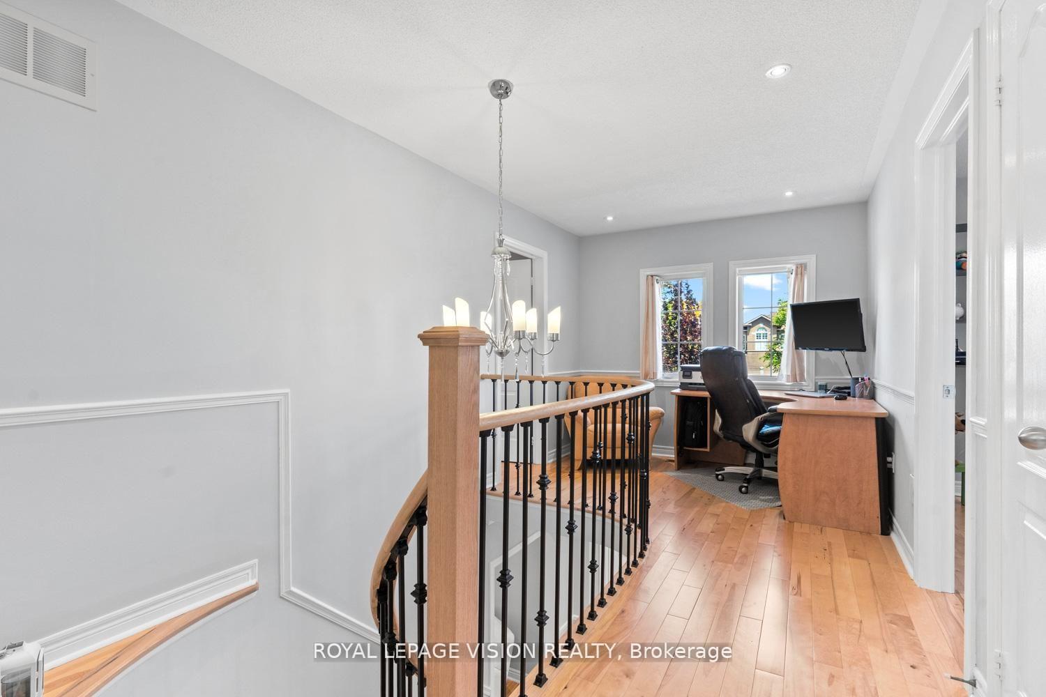 Photo 25 of 91 Princeton Gate, Vaughan, Maple — HOMEH