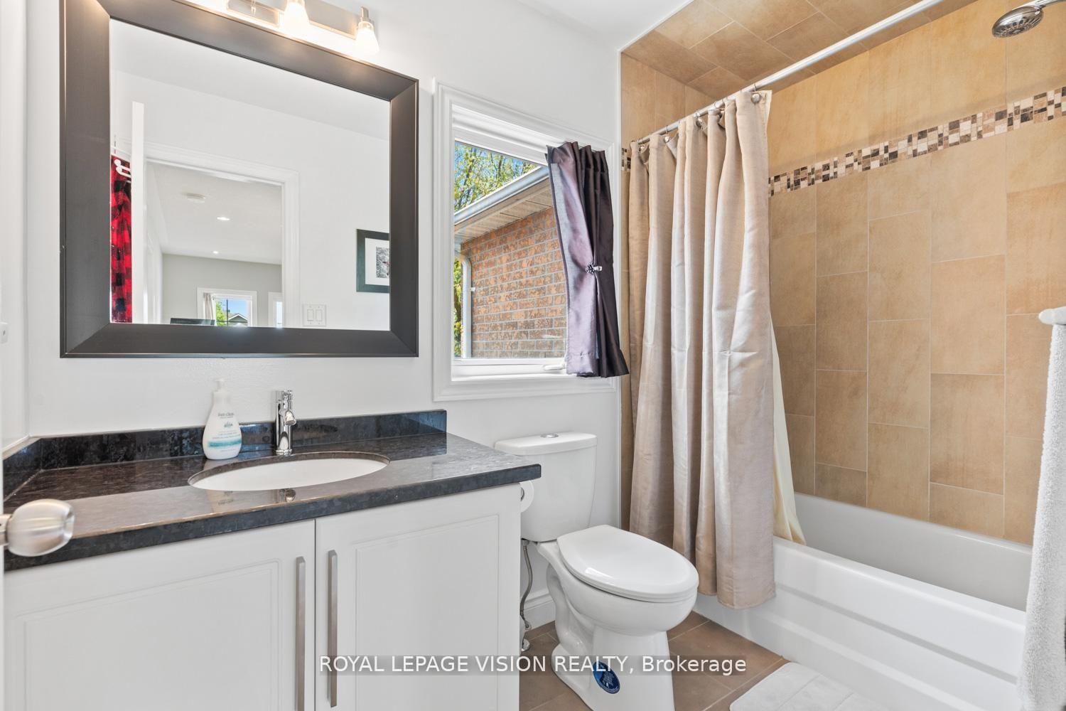 Photo 30 of 91 Princeton Gate, Vaughan, Maple — HOMEH