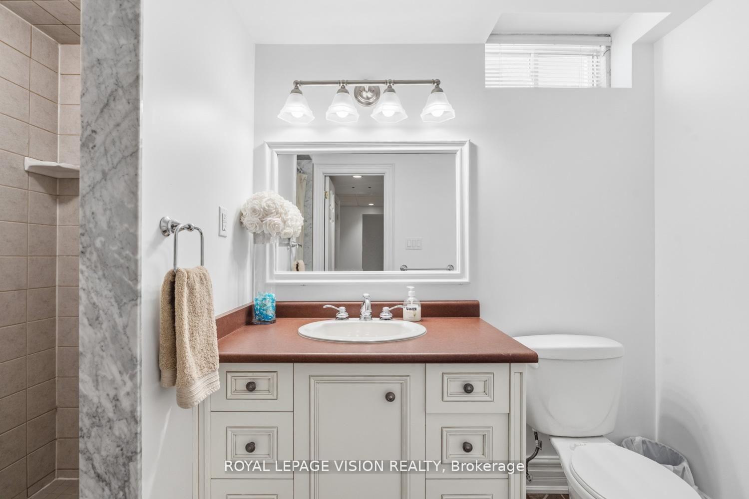 Photo 36 of 91 Princeton Gate, Vaughan, Maple — HOMEH