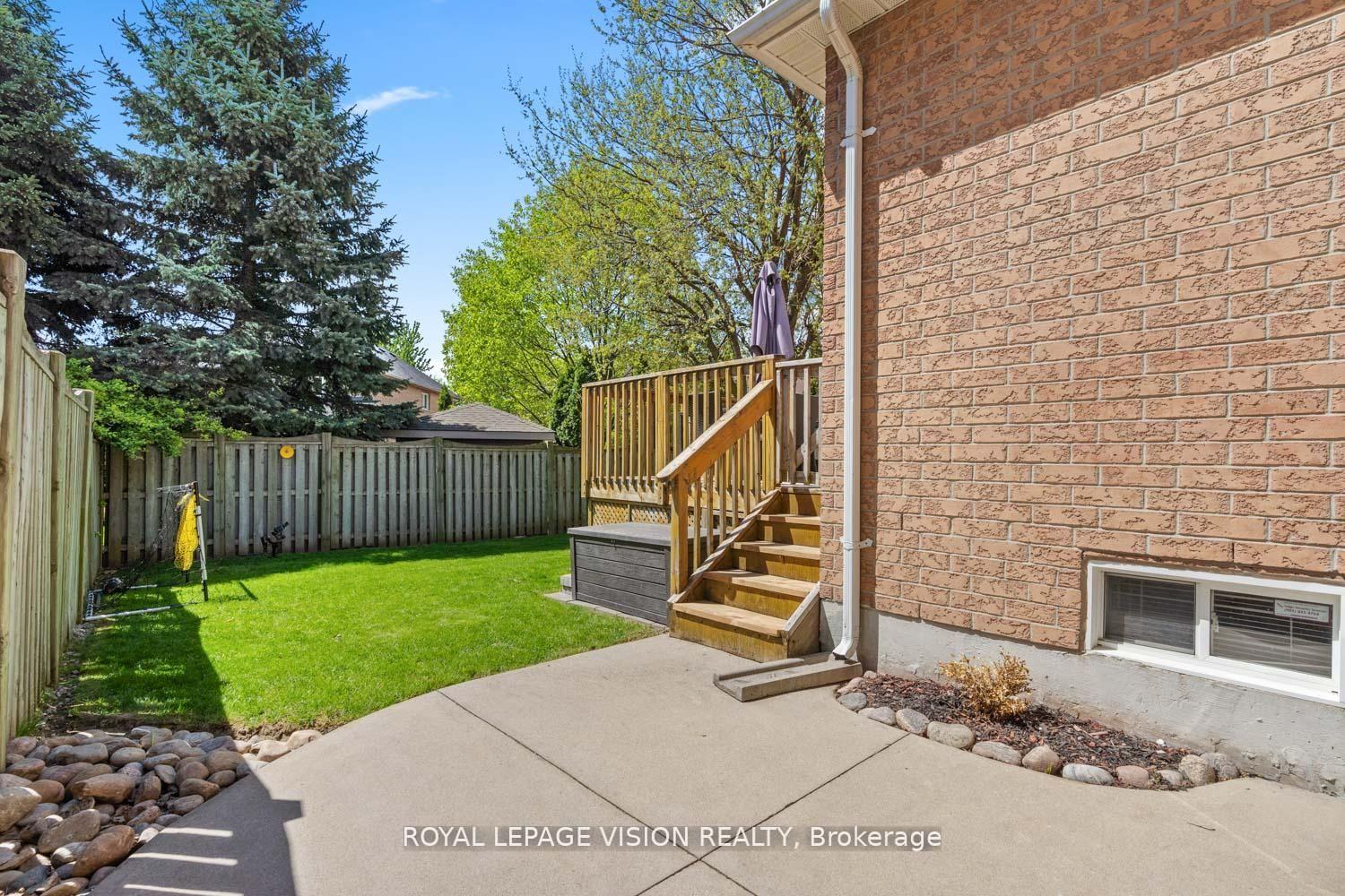 Photo 42 of 91 Princeton Gate, Vaughan, Maple — HOMEH
