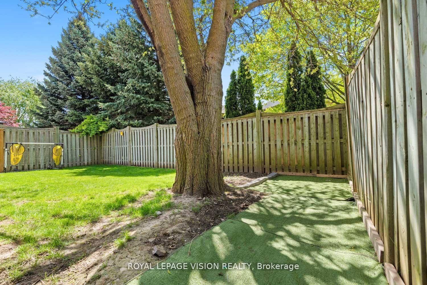 Photo 45 of 91 Princeton Gate, Vaughan, Maple — HOMEH