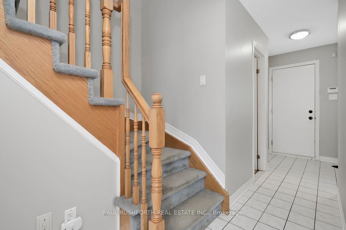 Photo 2 of 49 Grenadier Way, Ottawa, Barrhaven - Longfields — HOMEH