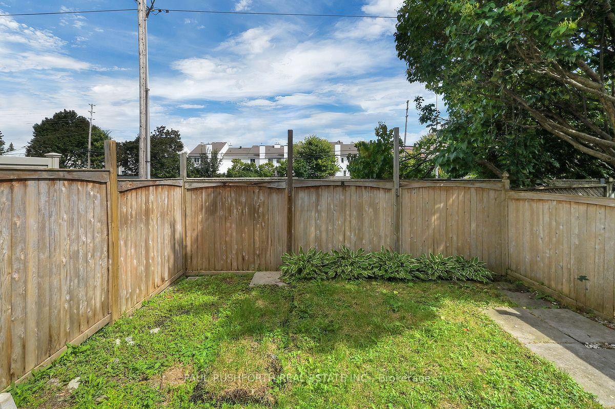 Photo 26 of 49 Grenadier Way, Ottawa, Barrhaven - Longfields — HOMEH