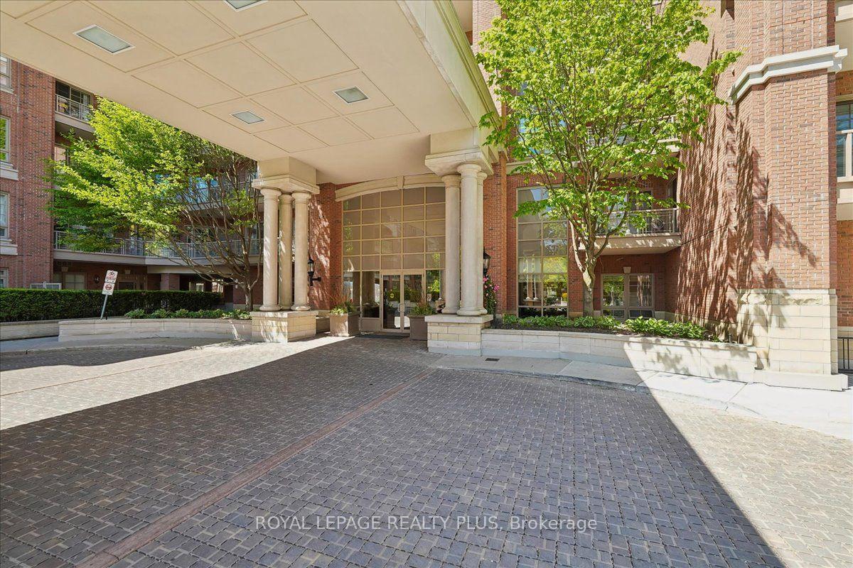 Photo 3 of Unit 204, 20 Burkebrook Place, North York, Bridle Path-Sunnybrook-York Mills — HOMEH