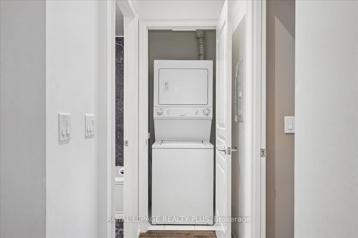 Photo 22 of Unit 204, 20 Burkebrook Place, North York, Bridle Path-Sunnybrook-York Mills — HOMEH