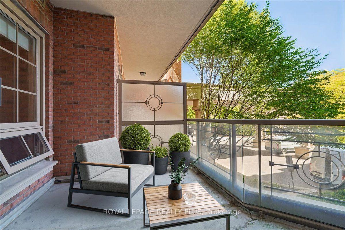 Photo 23 of Unit 204, 20 Burkebrook Place, North York, Bridle Path-Sunnybrook-York Mills — HOMEH