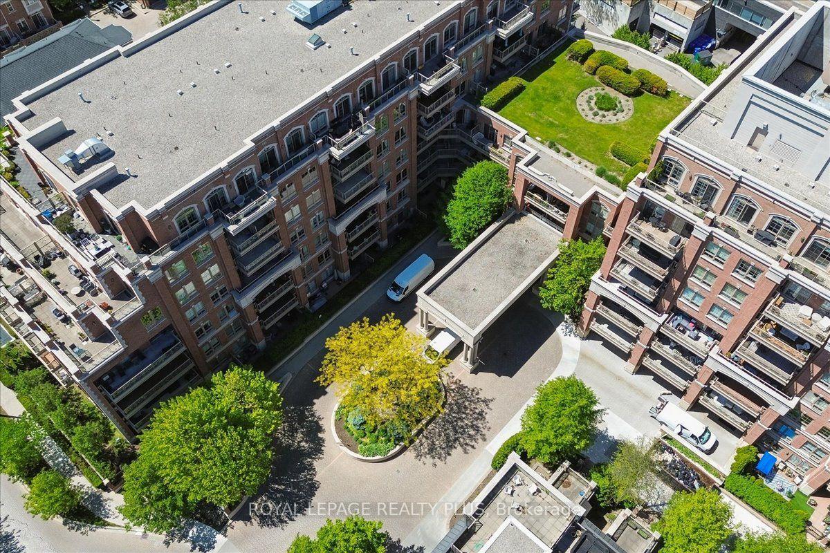 Photo 31 of Unit 204, 20 Burkebrook Place, North York, Bridle Path-Sunnybrook-York Mills — HOMEH