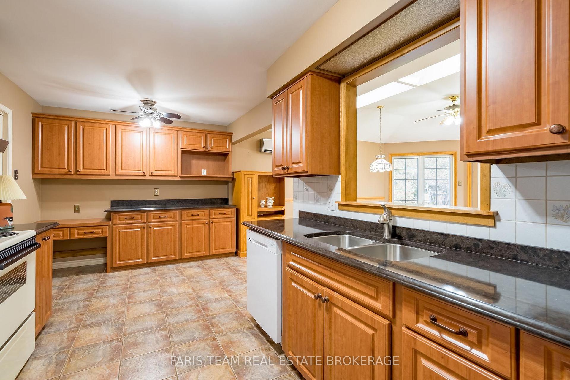 Photo 25 of 51 Davies Crescent, Barrie, Grove East — HOMEH