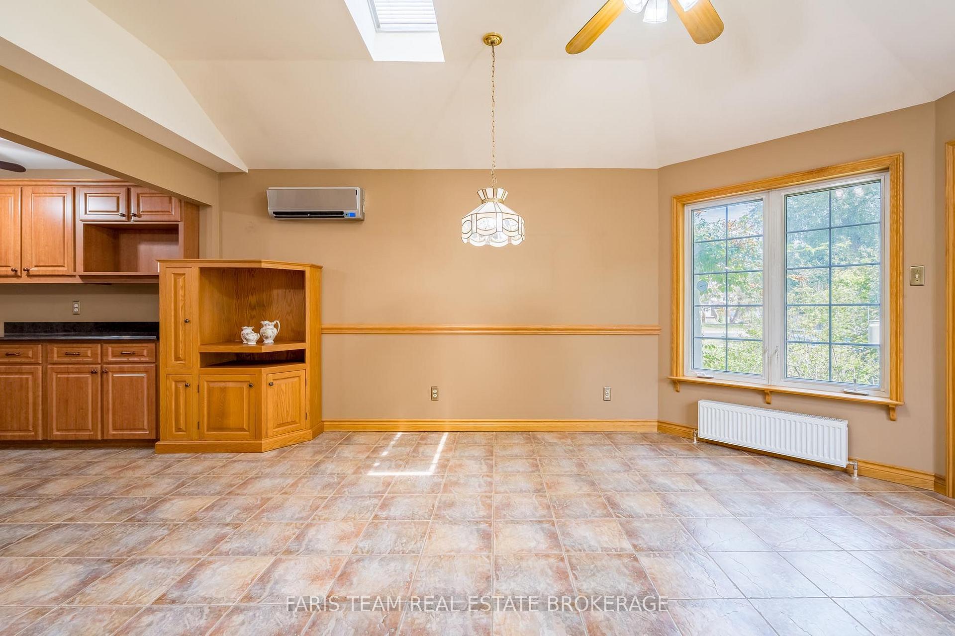 Photo 52 of 51 Davies Crescent, Barrie, Grove East — HOMEH