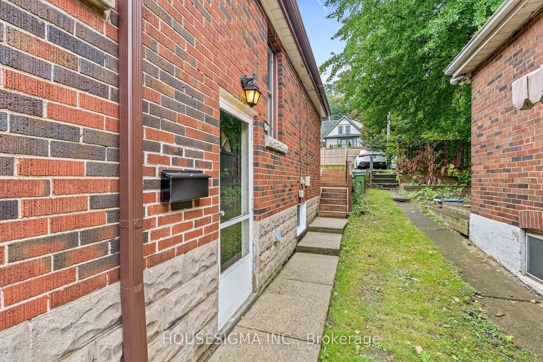 Photo 39 of 22 Arkledun Avenue, Hamilton, Corktown — HOMEH