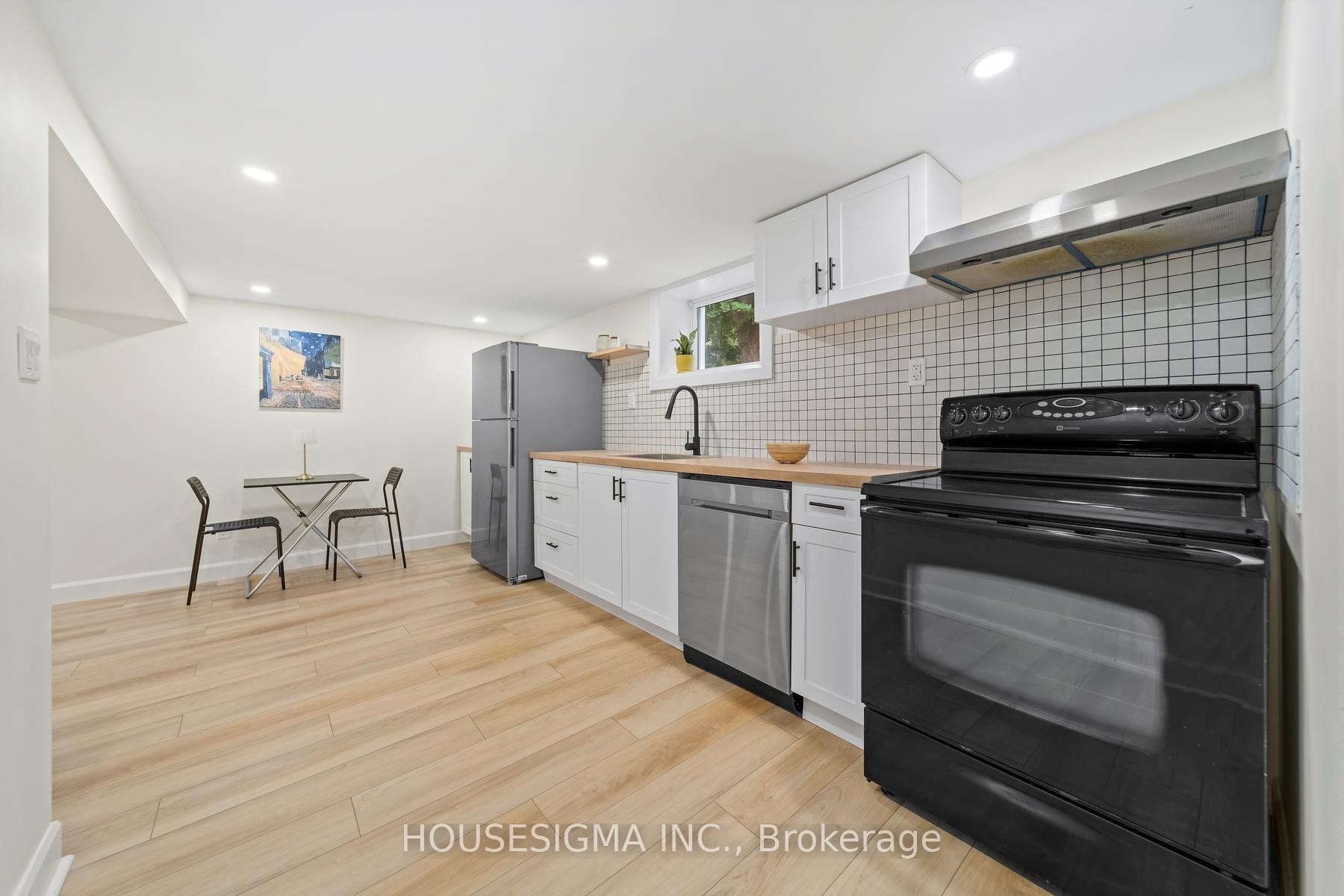 Photo 43 of 22 Arkledun Avenue, Hamilton, Corktown — HOMEH