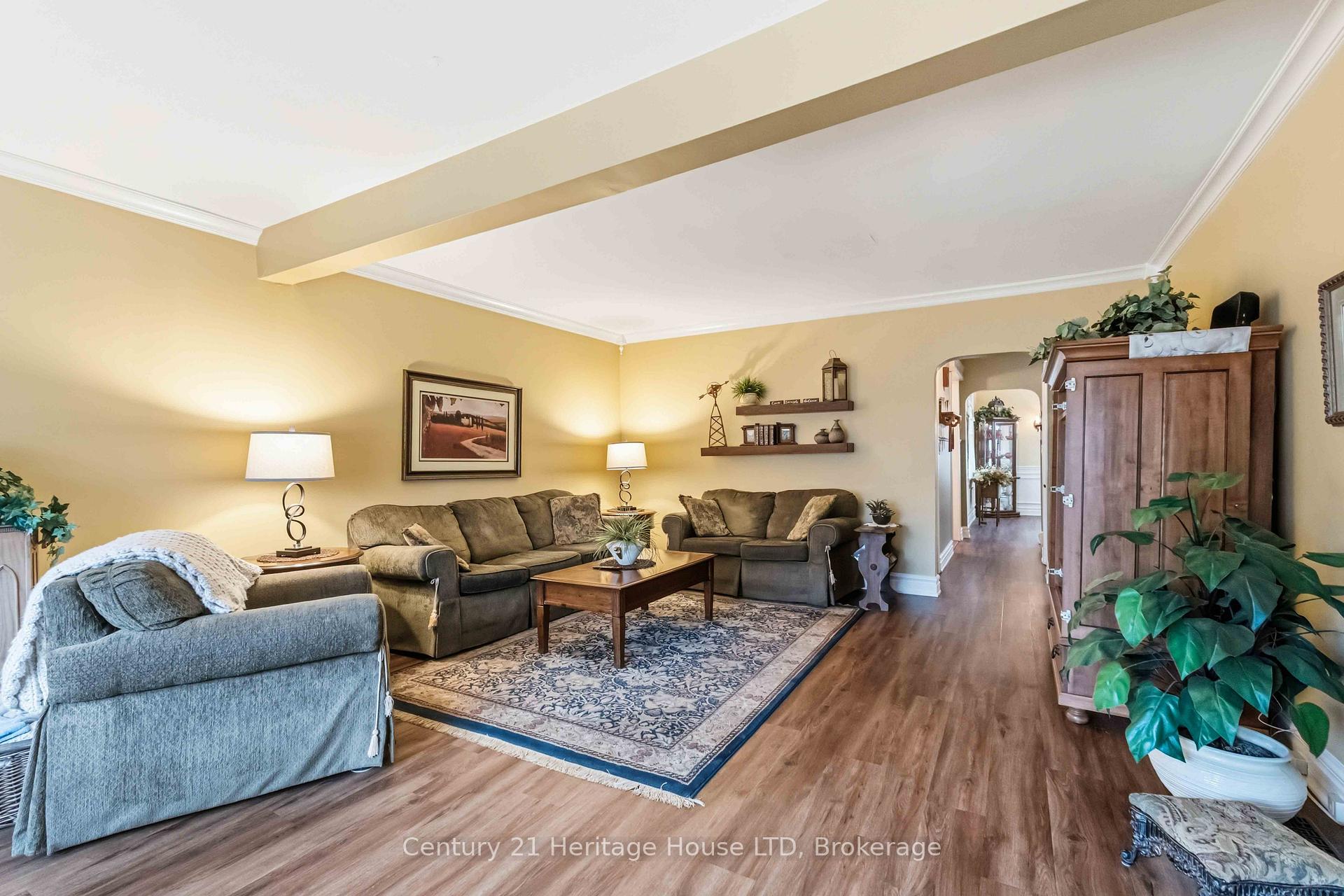 Photo 7 of 25 Glenview Avenue, Welland, Prince Charles — HOMEH