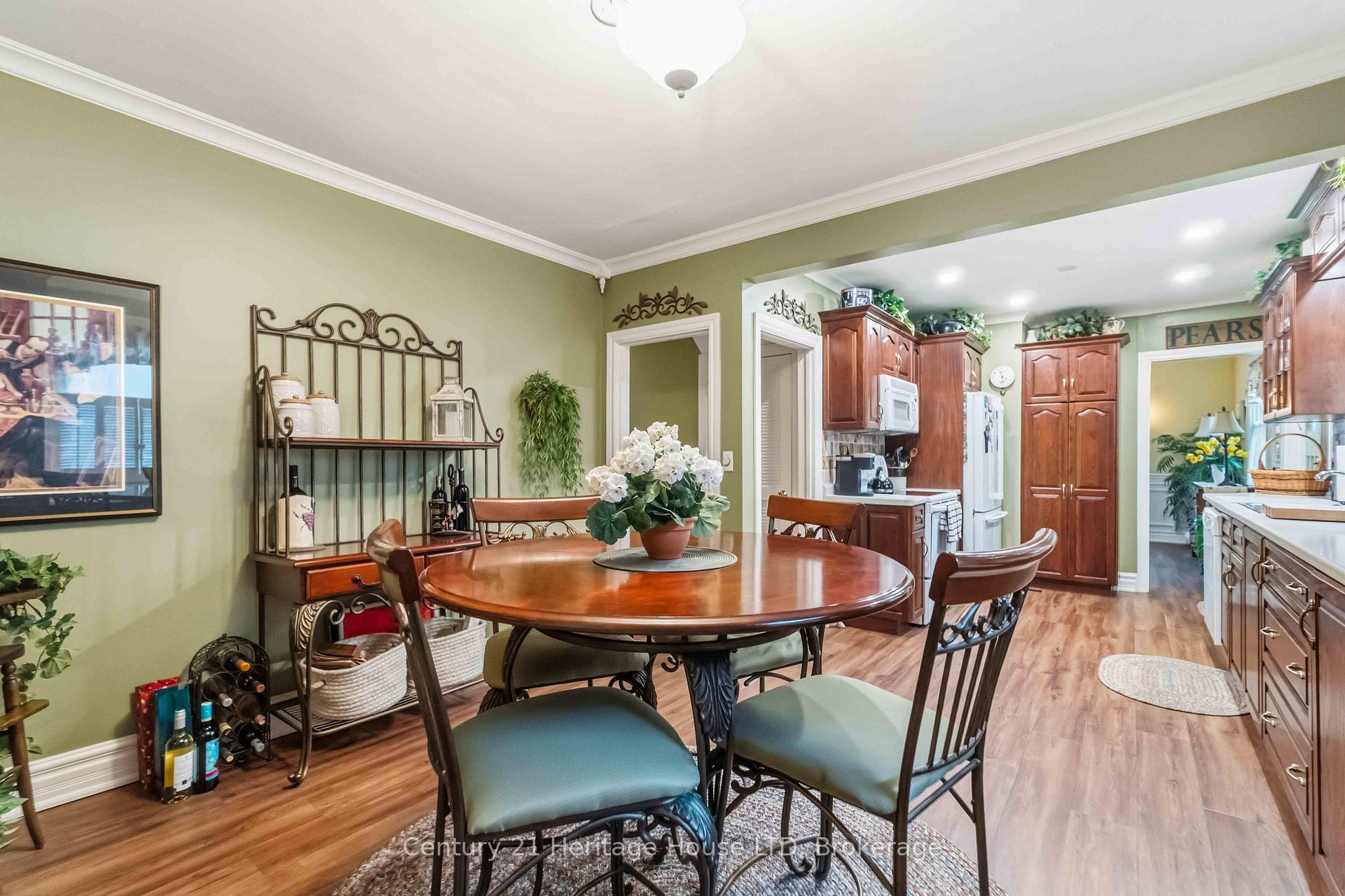 Photo 16 of 25 Glenview Avenue, Welland, Prince Charles — HOMEH
