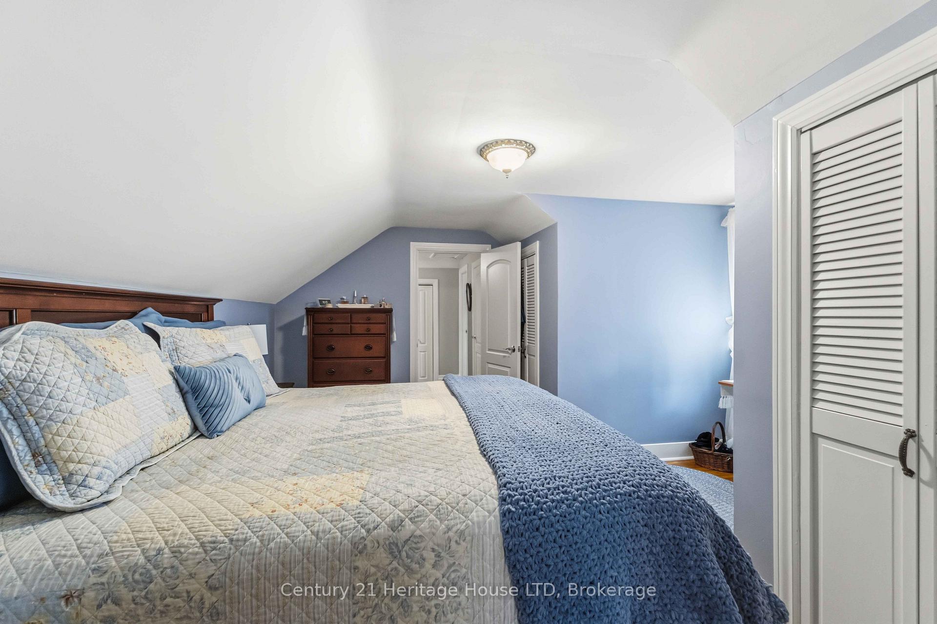 Photo 31 of 25 Glenview Avenue, Welland, Prince Charles — HOMEH