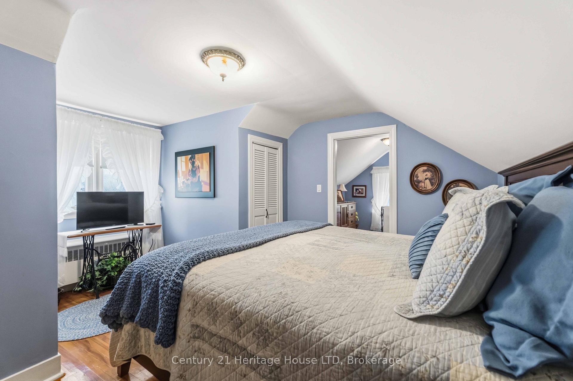 Photo 33 of 25 Glenview Avenue, Welland, Prince Charles — HOMEH