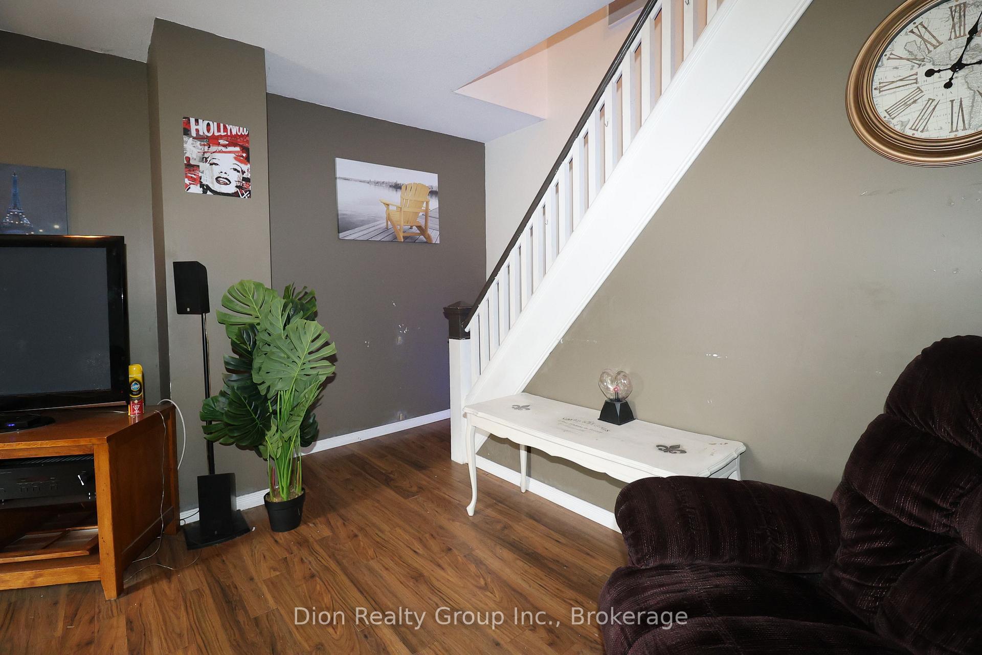 Photo 15 of 92 Fourth Street, Kirkland Lake — HOMEH