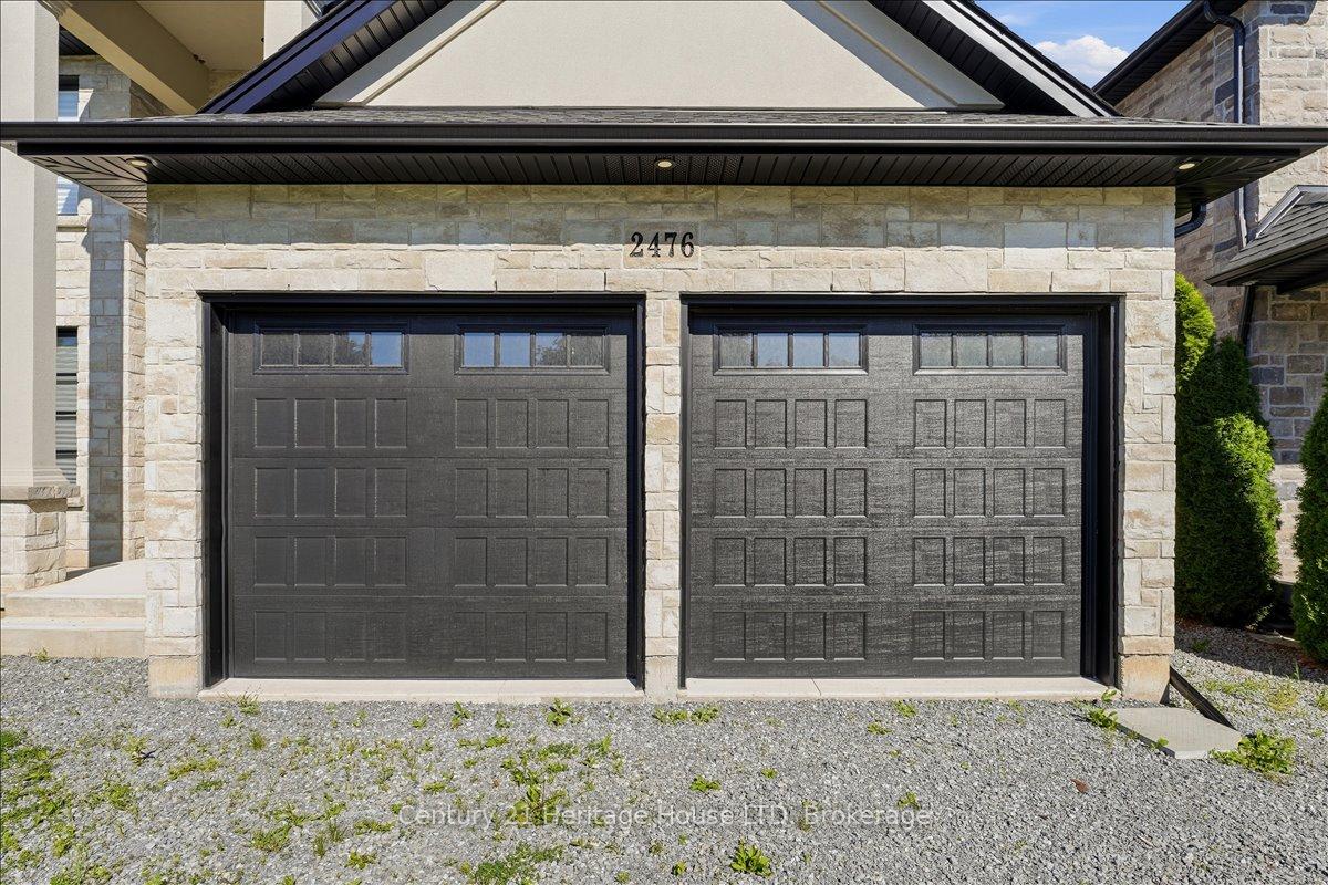 Photo 6 of 2476 Colangelo Drive, Niagara Falls, Stamford — HOMEH