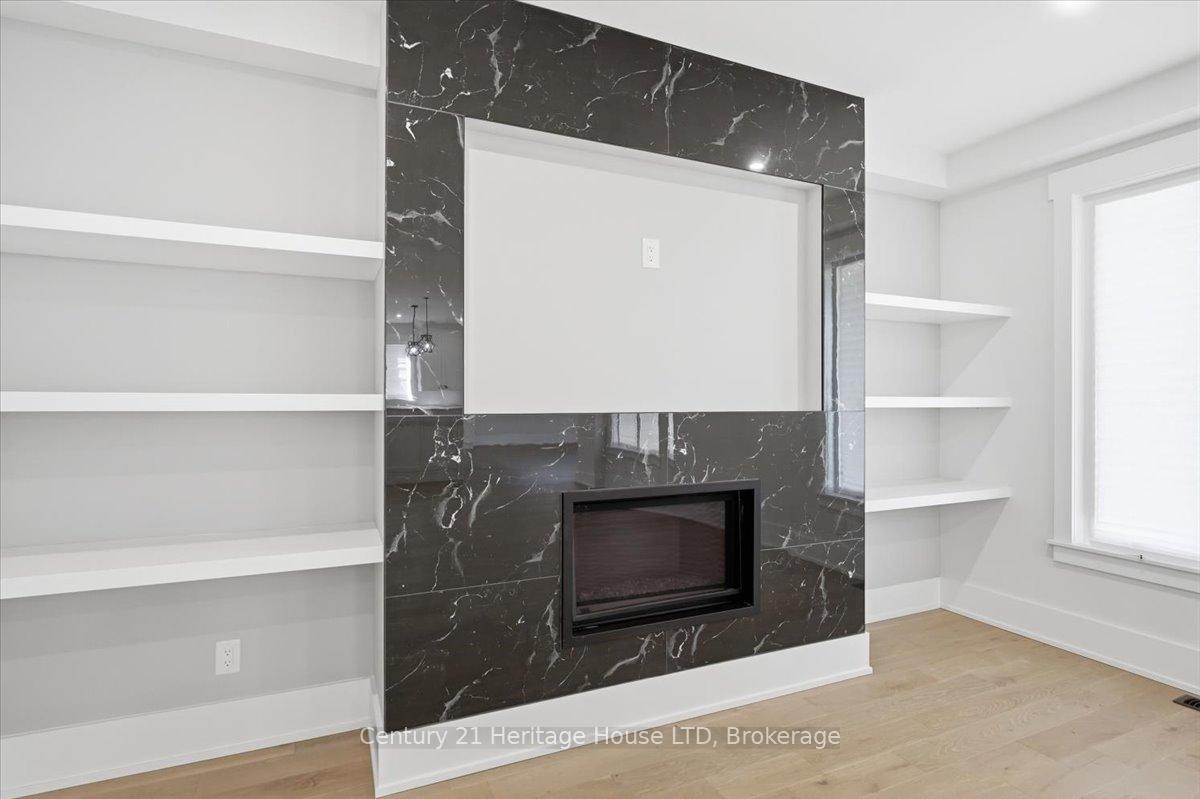 Photo 10 of 2476 Colangelo Drive, Niagara Falls, Stamford — HOMEH