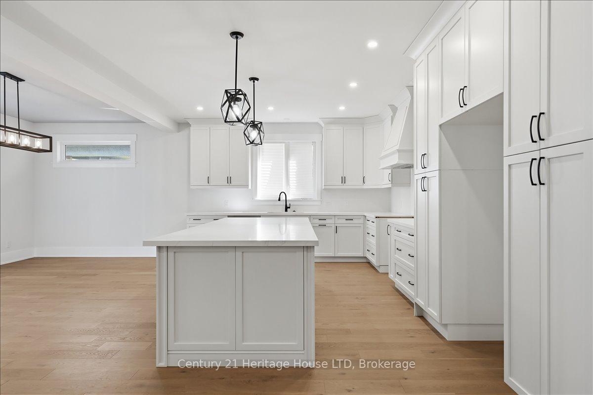 Photo 15 of 2476 Colangelo Drive, Niagara Falls, Stamford — HOMEH