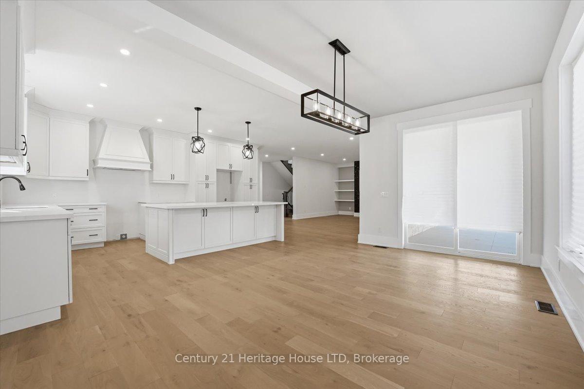 Photo 19 of 2476 Colangelo Drive, Niagara Falls, Stamford — HOMEH