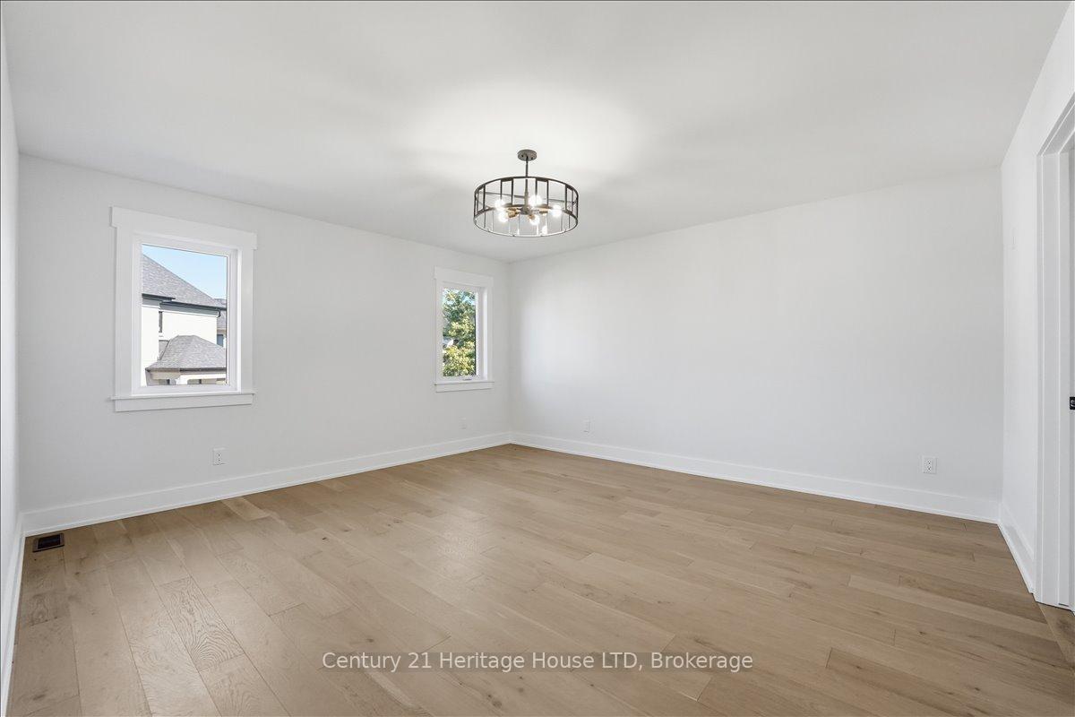 Photo 32 of 2476 Colangelo Drive, Niagara Falls, Stamford — HOMEH