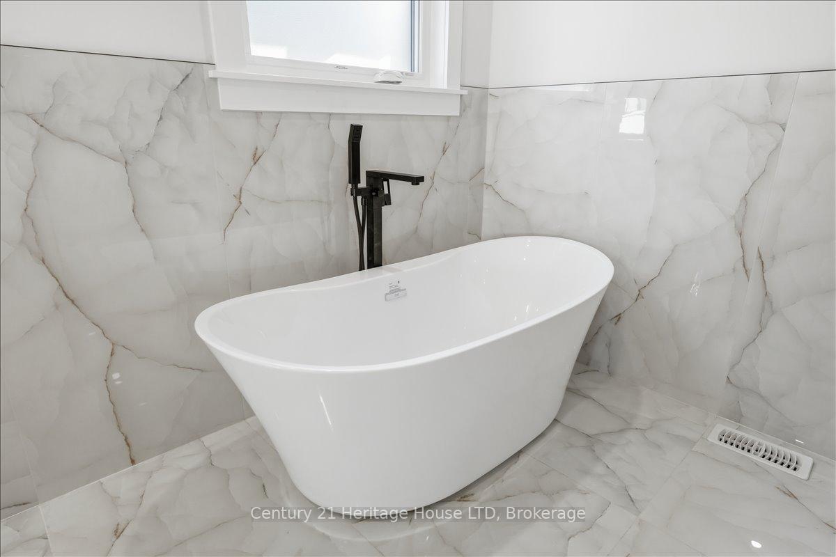 Photo 36 of 2476 Colangelo Drive, Niagara Falls, Stamford — HOMEH