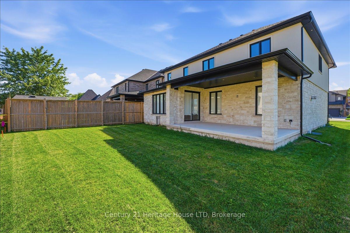 Photo 40 of 2476 Colangelo Drive, Niagara Falls, Stamford — HOMEH