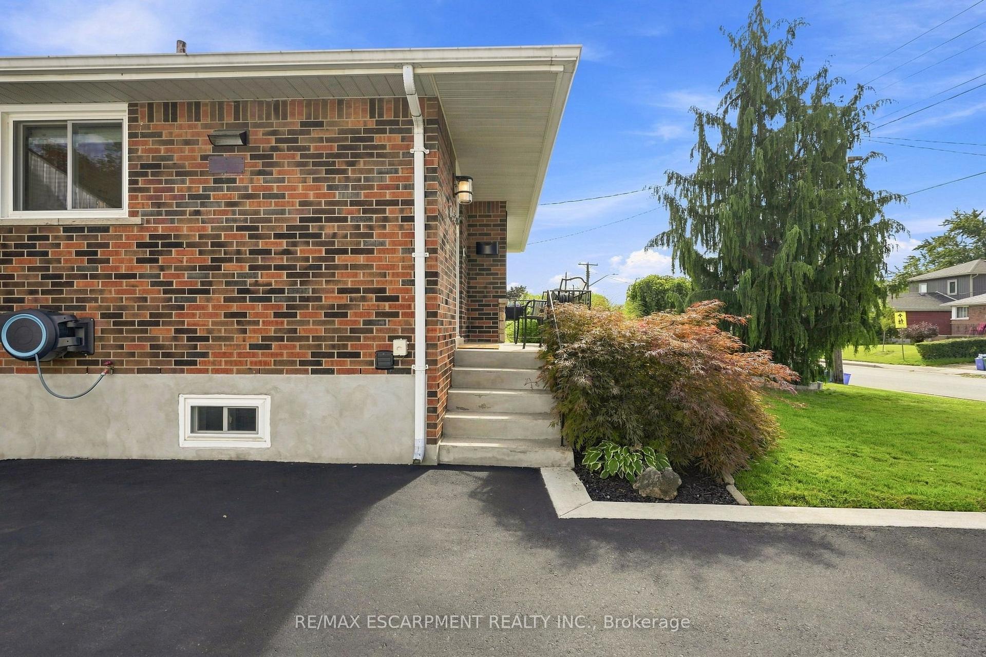 Photo 4 of 1453 Mountain Grove Avenue, Burlington, Mountainside — HOMEH