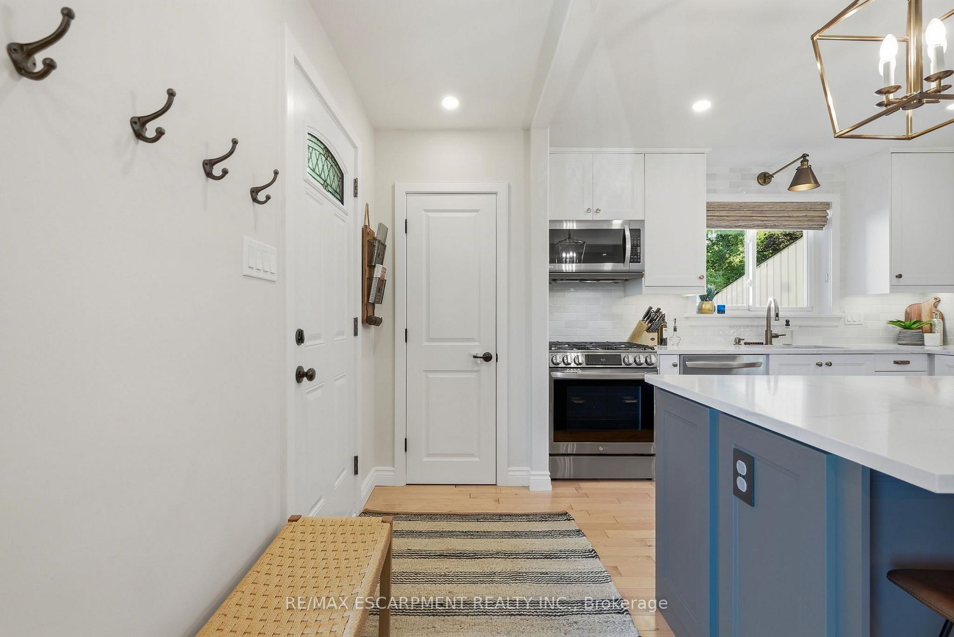 Photo 6 of 1453 Mountain Grove Avenue, Burlington, Mountainside — HOMEH