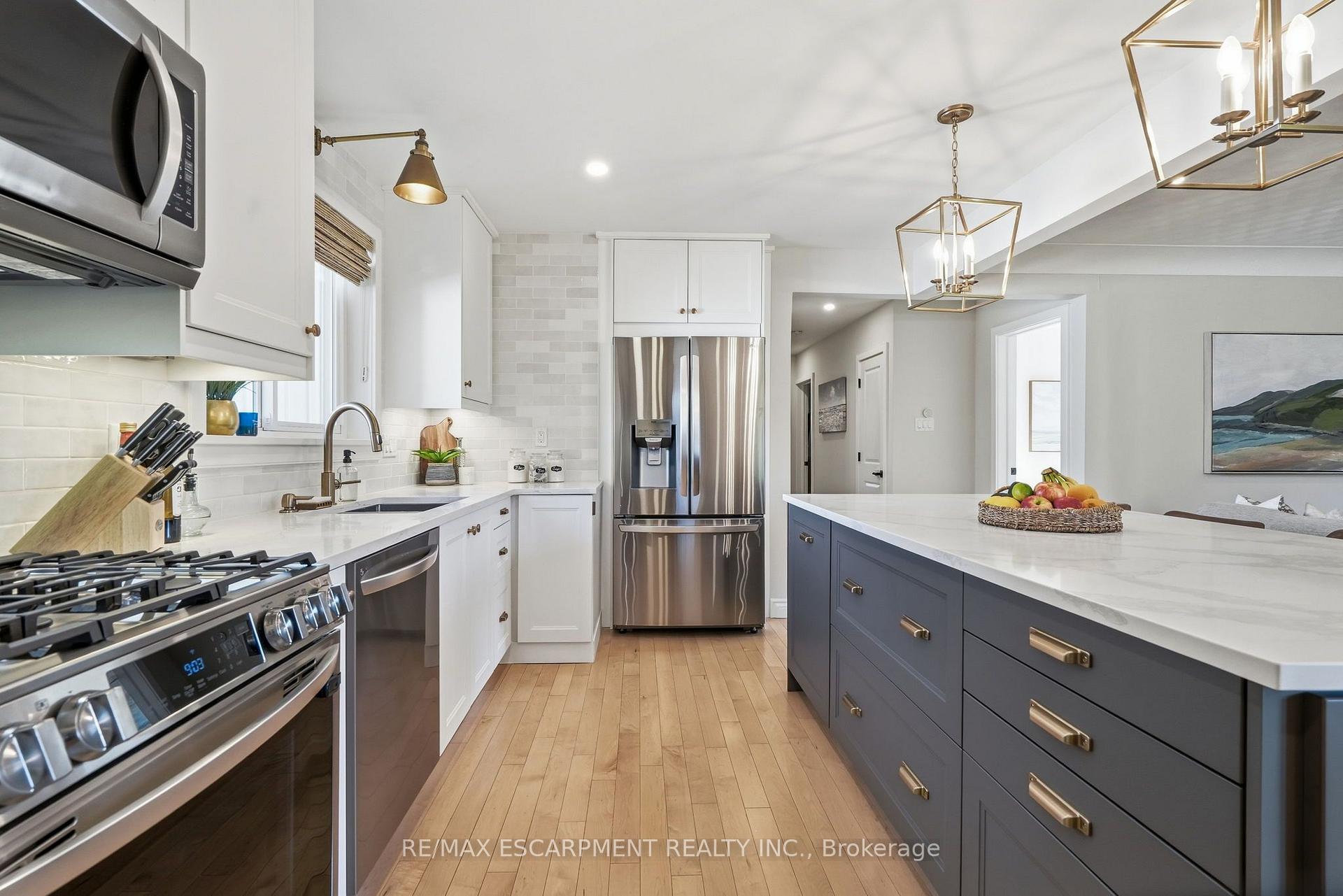 Photo 9 of 1453 Mountain Grove Avenue, Burlington, Mountainside — HOMEH