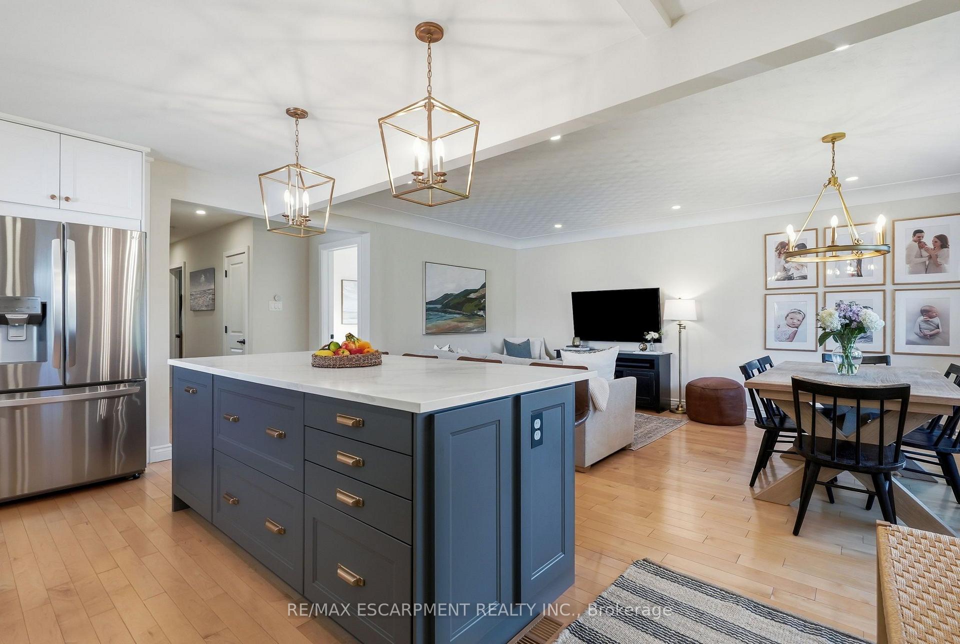 Photo 11 of 1453 Mountain Grove Avenue, Burlington, Mountainside — HOMEH